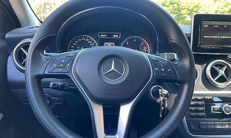 Mercedes-Benz A 180 ...