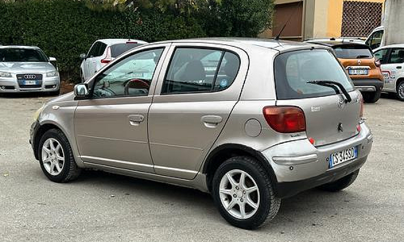 Toyota Yaris 1.0I 16...