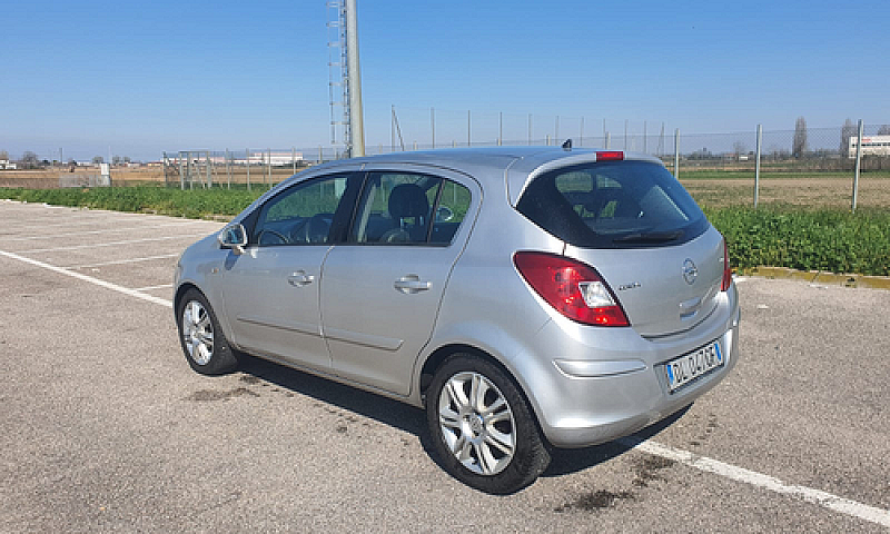 Opel Corsa 1.3Multij...