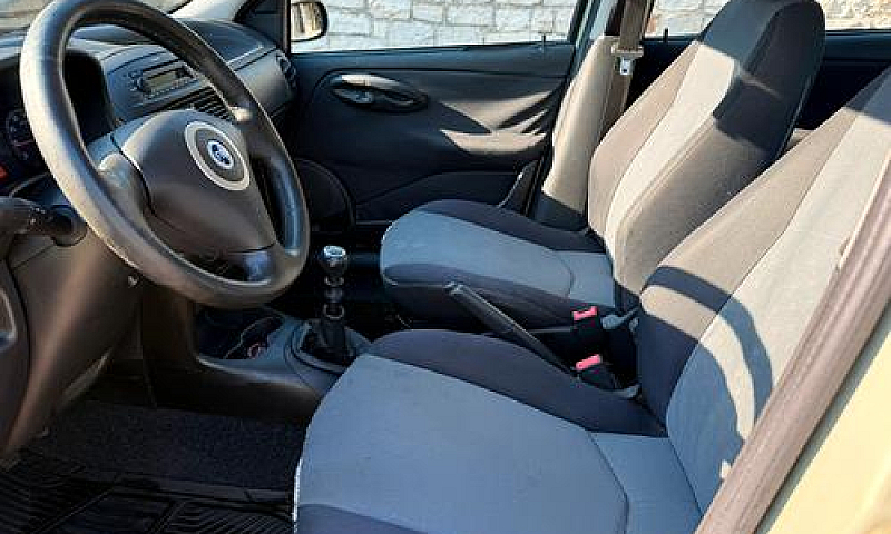Auto Fiat Punto...