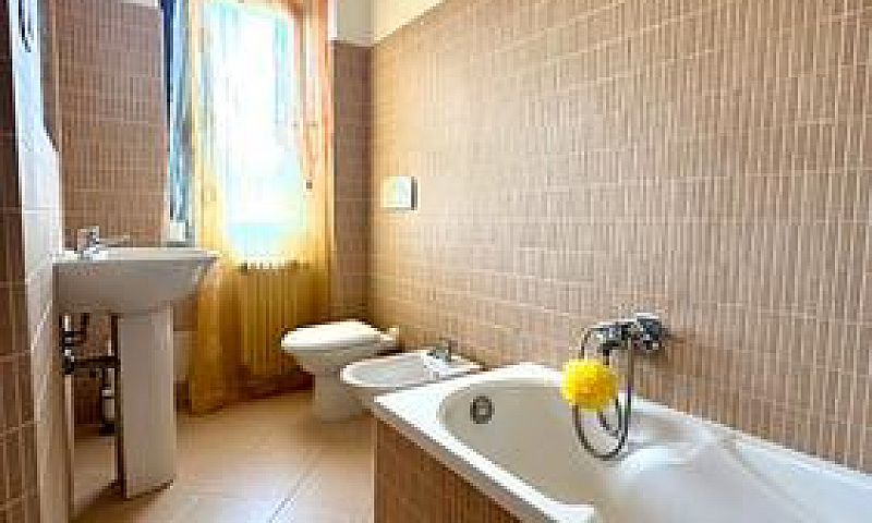 Villa Bifamiliare Co...