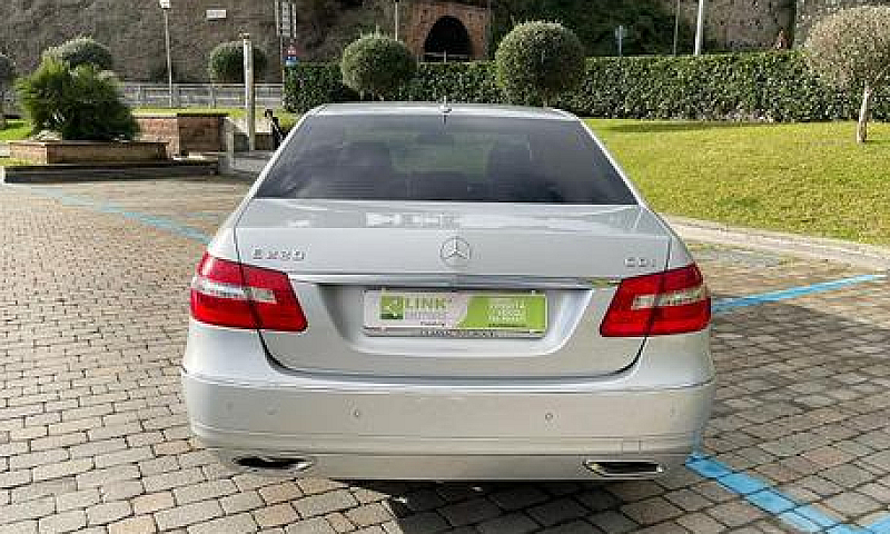 Mercedes-Benz E 220 ...