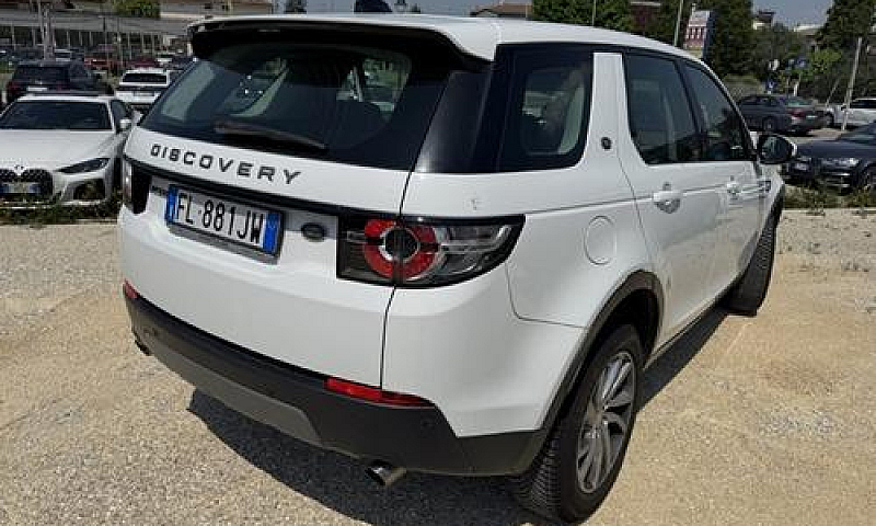 Land Rover Discovery...