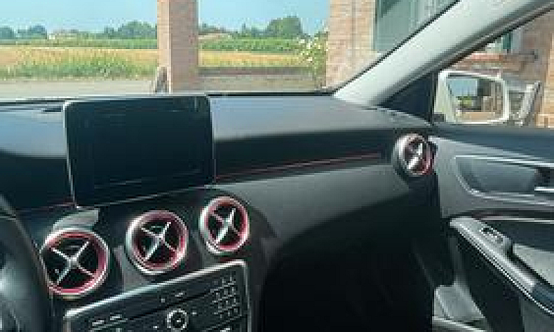 Mercedes Benz Classe...