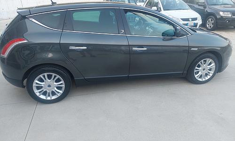 Lancia Delta 1.6 Mjt...