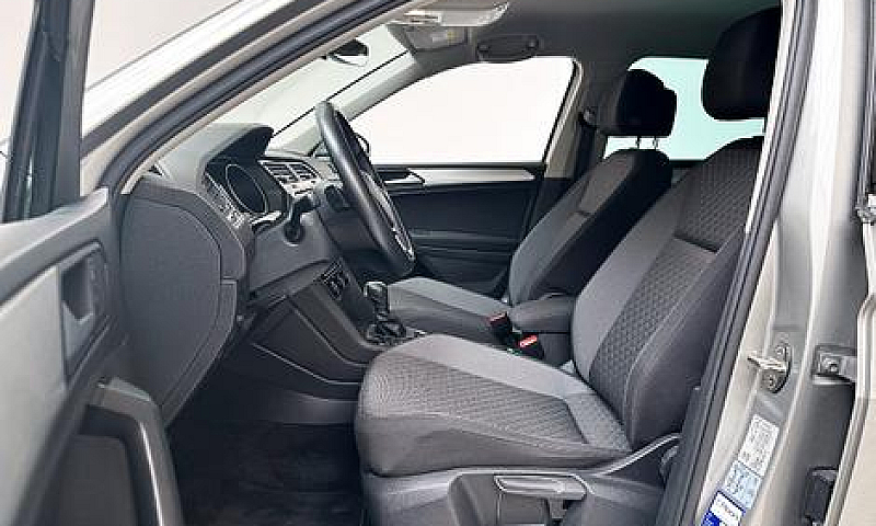 Volkswagen Tiguan 1....