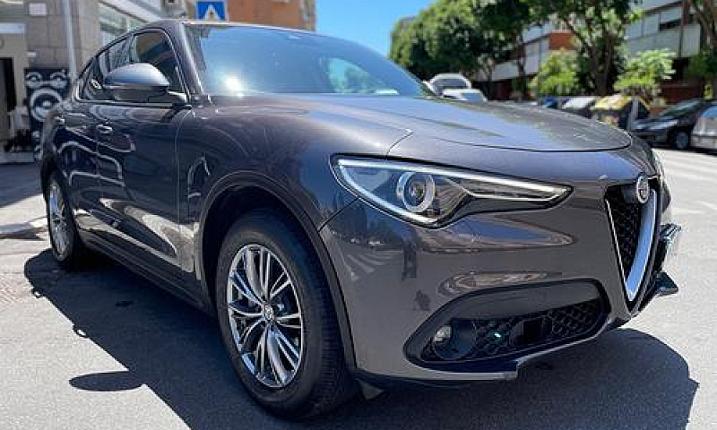 Alfa Romeo Stelvio 2...
