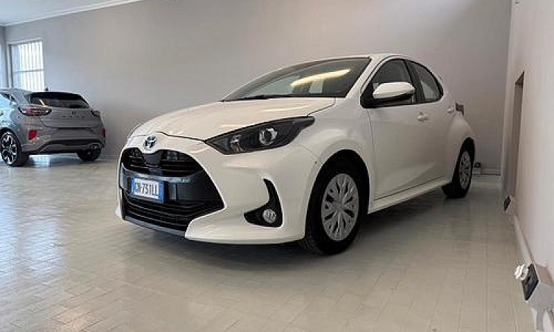 Toyota Yaris 1.5 Hyb...