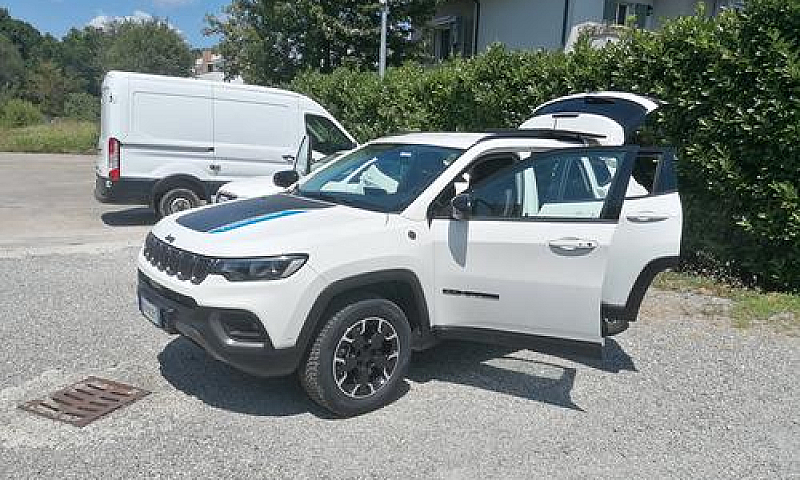 Jeep Compass 1.3 Tur...