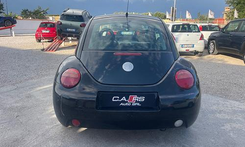 Volkswagen New Beetl...