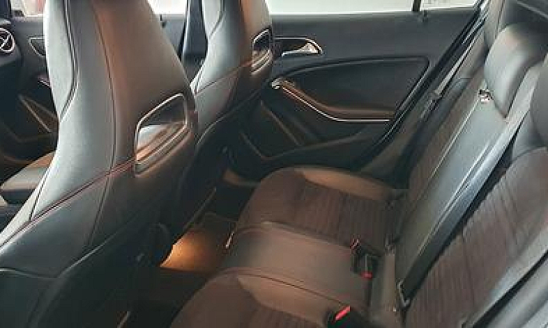 Mercedes-Benz Gla 22...