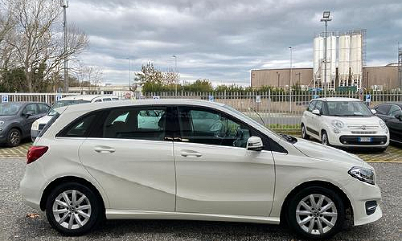 Mercedes-Benz B 180 ...