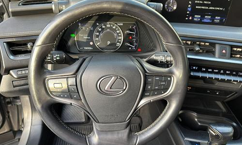 Lexus Ux 250H 2.0 Pr...