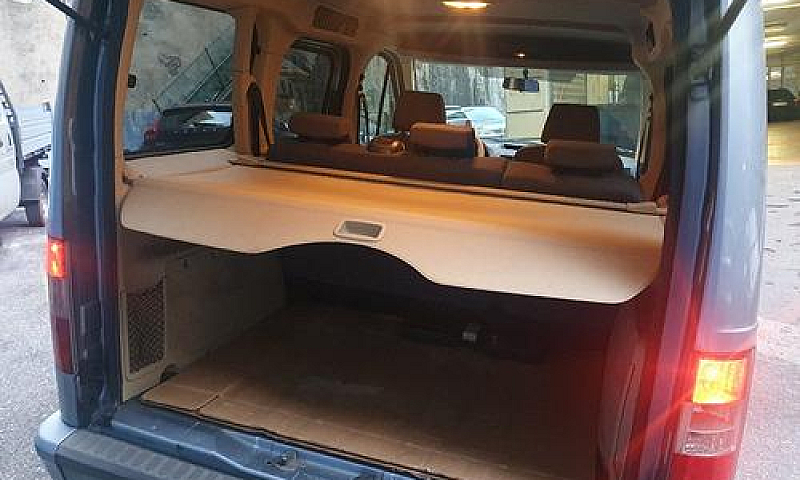 Ford Tourneo Connect...