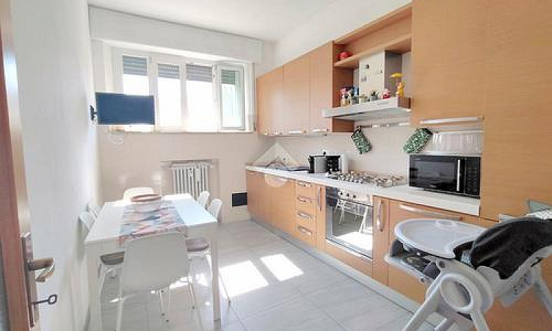 4 Locali A Ravenna...