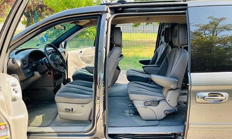 Chrysler Voyager- Un...
