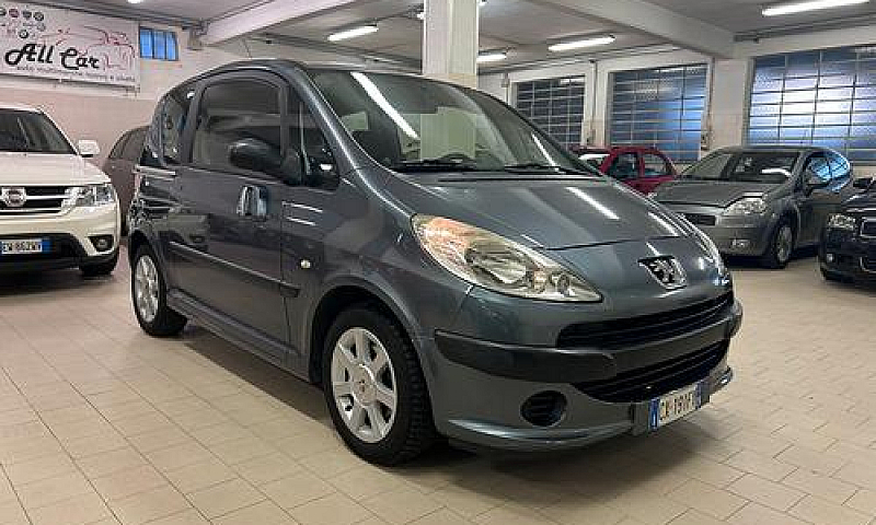 Peugeot 1007 1.4 Hdi...