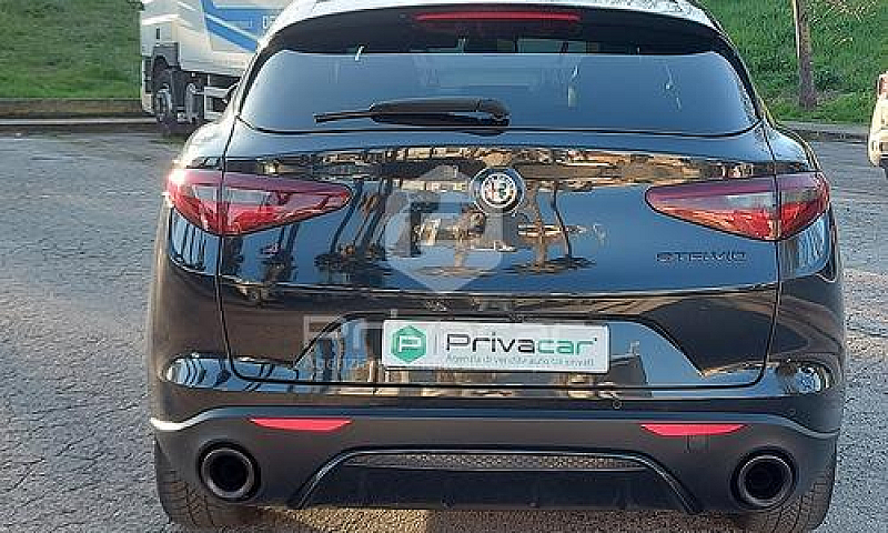 Alfa Romeo Stelvio 2...