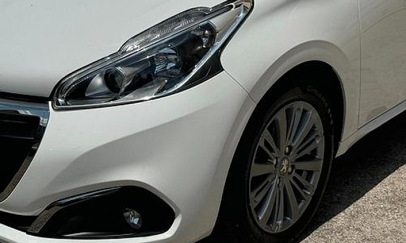 Peugeot 208 1.6 Hdi ...