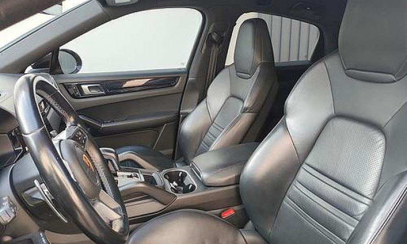 Porsche Cayenne Coup...