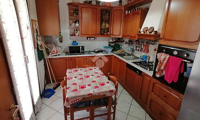 4 Locali A Valsamogg...