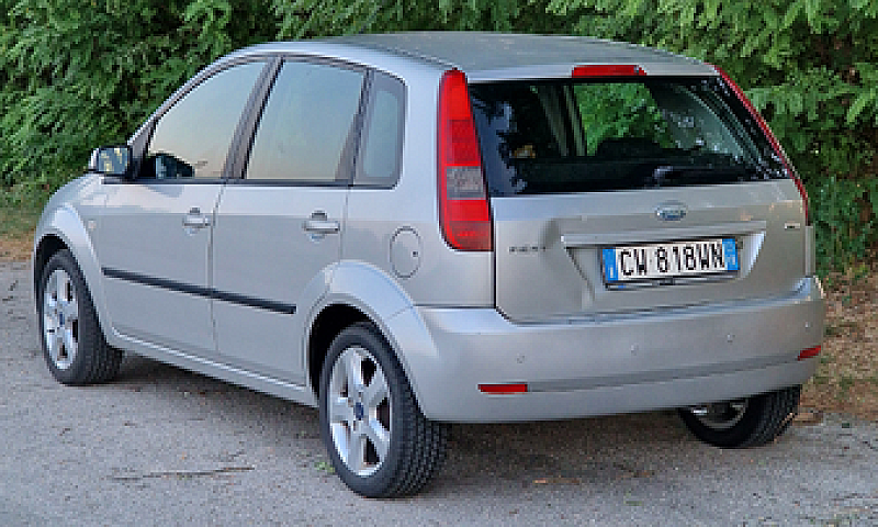 Ford Fiesta 1.6...