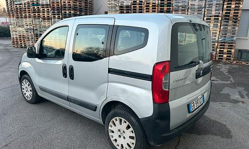 Peugeot Bipper...