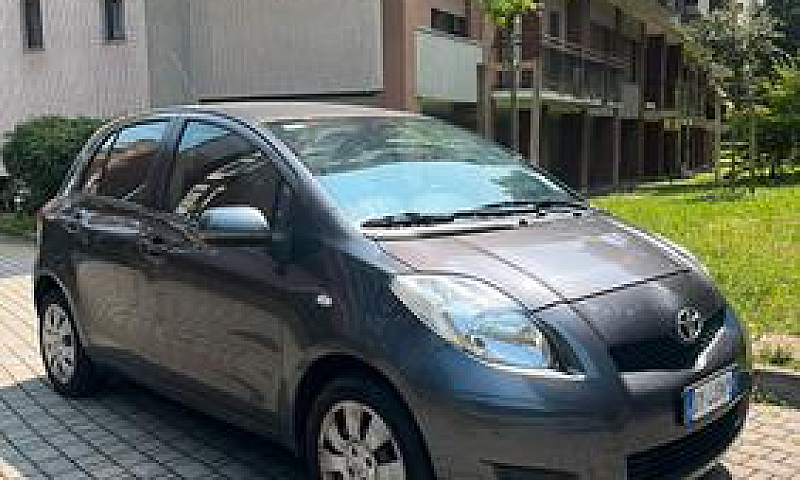 Toyota Yaris Usata...