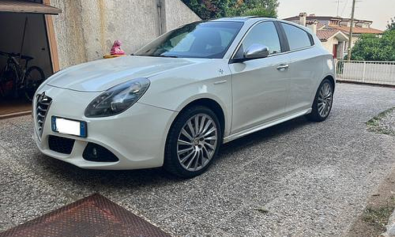 Alfa Giulietta Quadr...