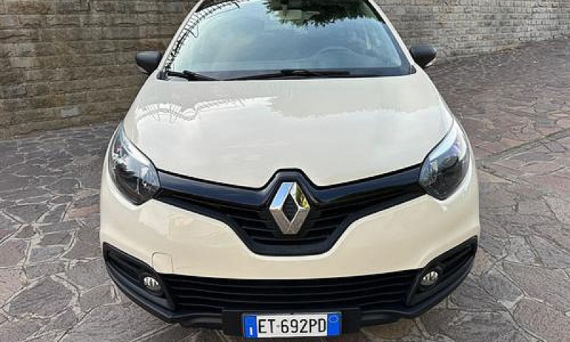 Renault Captur 0.9 T...