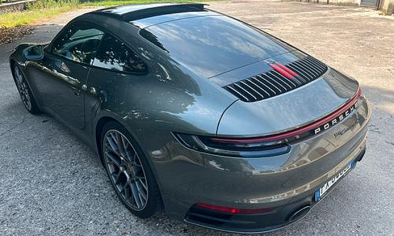 Porsche 992 Carrera ...