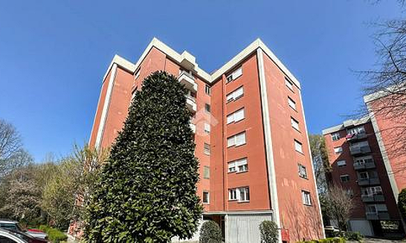 3 Locali A Carpi...