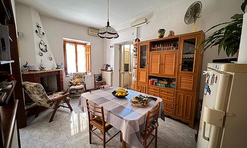 Domusnovas, Trivano ...