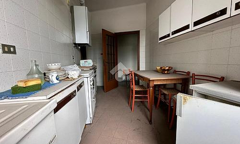 5 Locali A La Spezia...