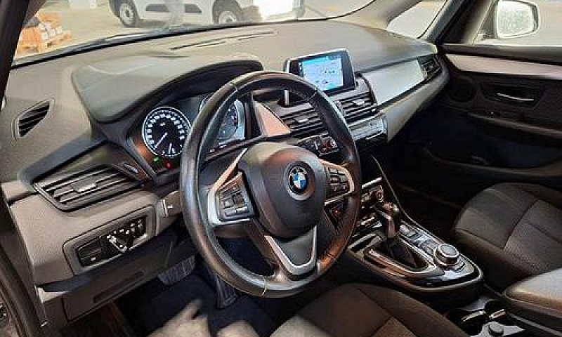 Bmw 225 Xe Active To...