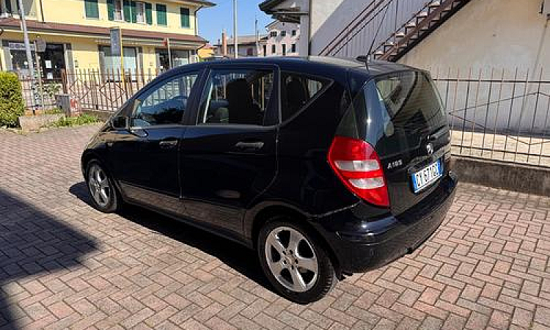 Mercedes-Benz A 180 ...