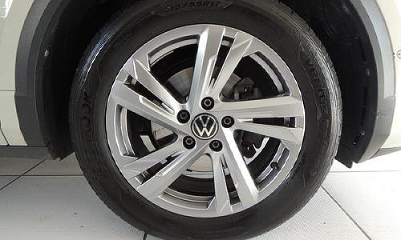 Volkswagen T-Roc 1.0...