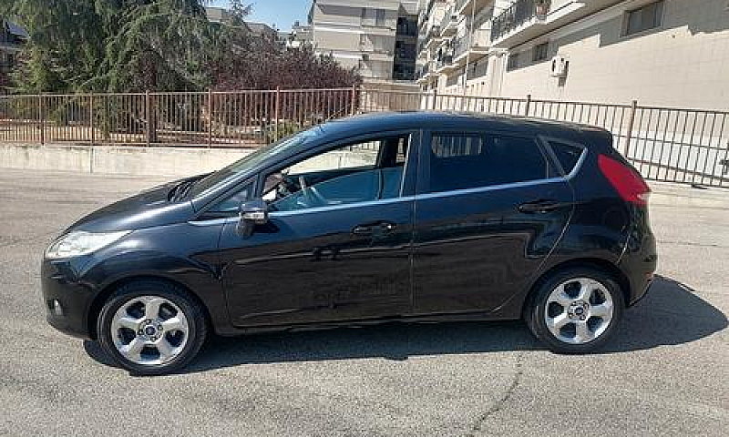Ford Fiesta 1.4 5 Po...