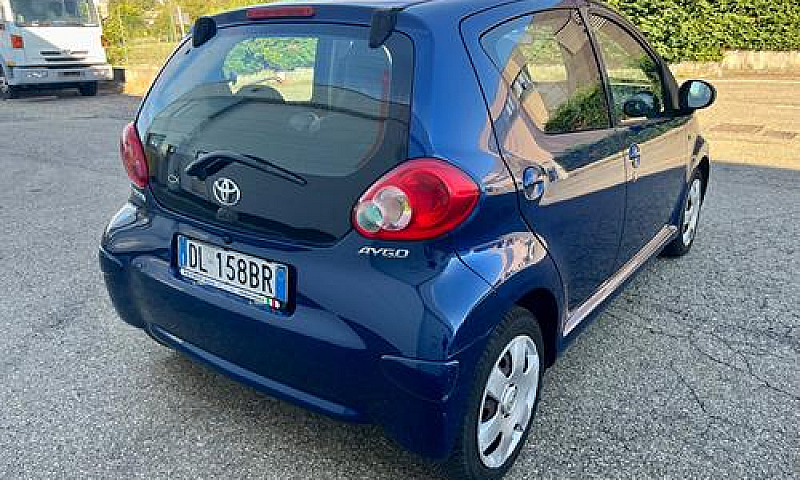 Toyota Aygo 1.0Benz ...