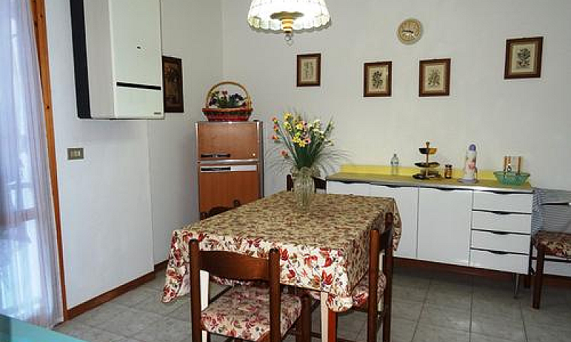 Cecina Mare, Villett...