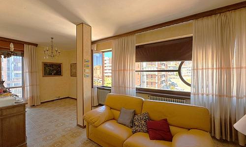 Via Carducci - 135 M...