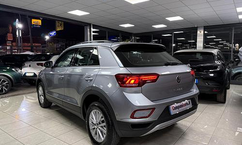 Volkswagen T-Roc 1.0...