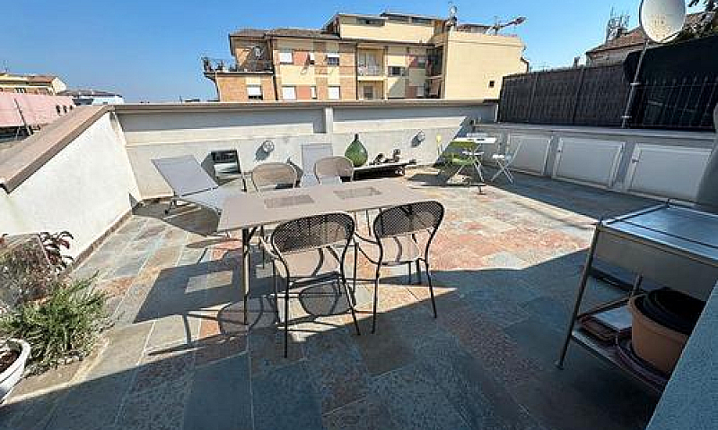 In C Erca Di Un Loft...