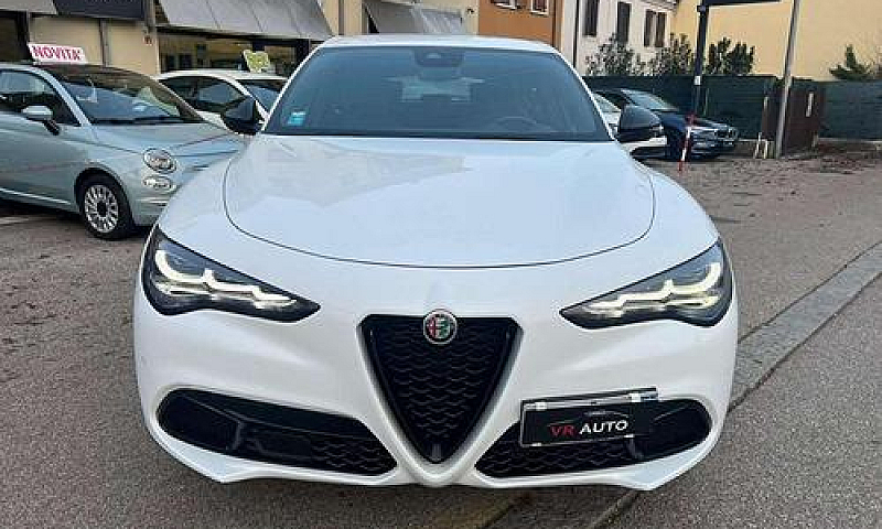 Alfa Romeo Stelvio 2...