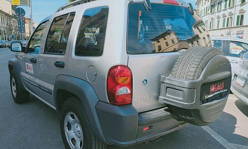 Jeep Cherokee 2.8 Cr...