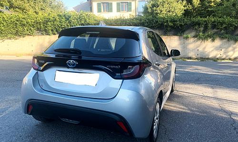 Toyota Yaris 1.5 Hyb...