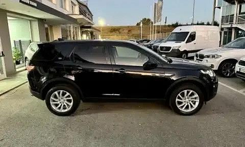 Land Rover Discovery...