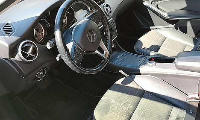 Mercedes-Benz Gla 20...