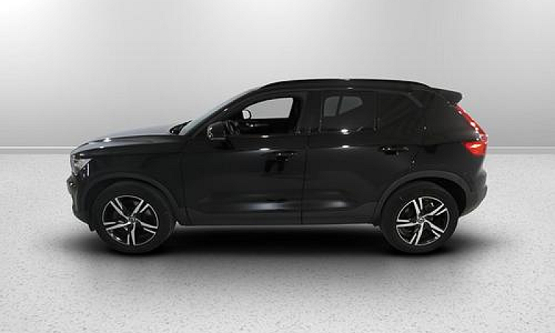 Volvo Xc40 (2017-->)...