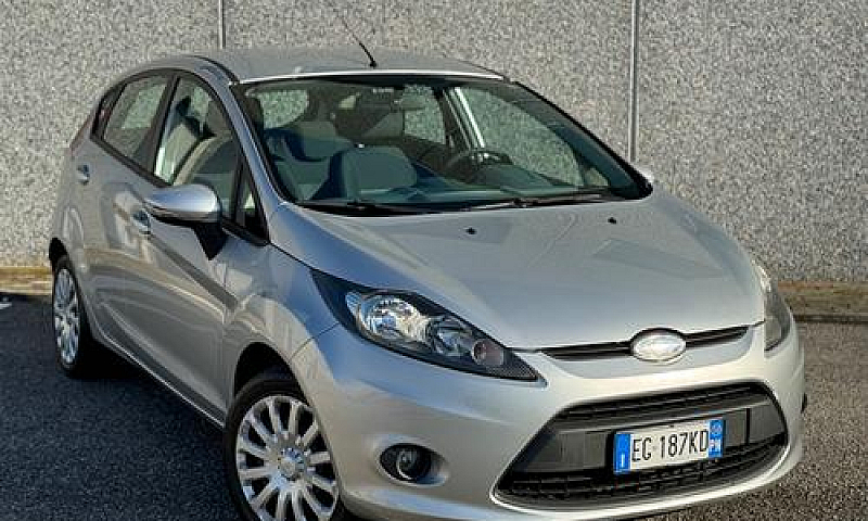 Ford Fiesta 1.2 82 C...